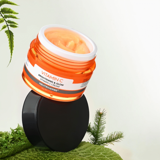 Švytėjimą Suteikiantis ir Skaistinantis Kremas su Vitaminu C – Antioksidacinei Apsaugai ir Spindinčiai Odai - Image 3
