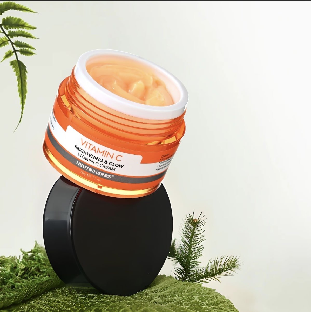 skaistinantis kremas su vitaminu C Ecocert sertifikatas