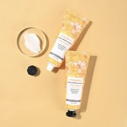 vitaminu C praturtintas rankų kremas su vyšnių žiedų kvapu