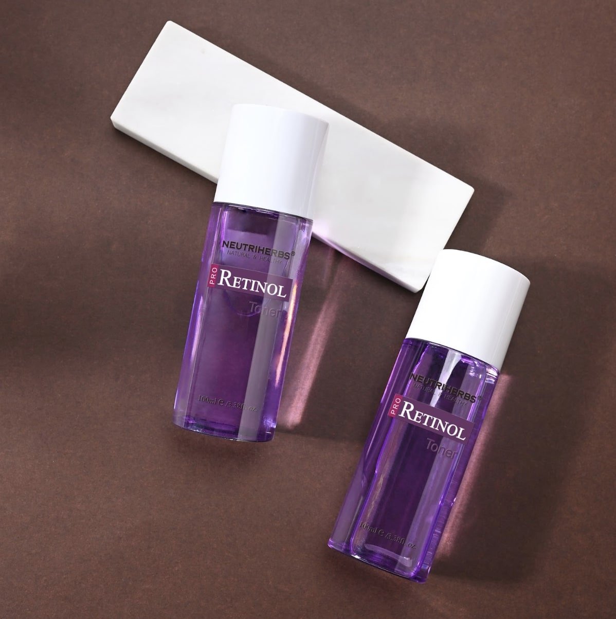 Pro veido tonikas su retinoliu tekstūra