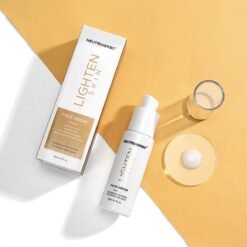 Odos šviesinantis serumas su vitaminu C